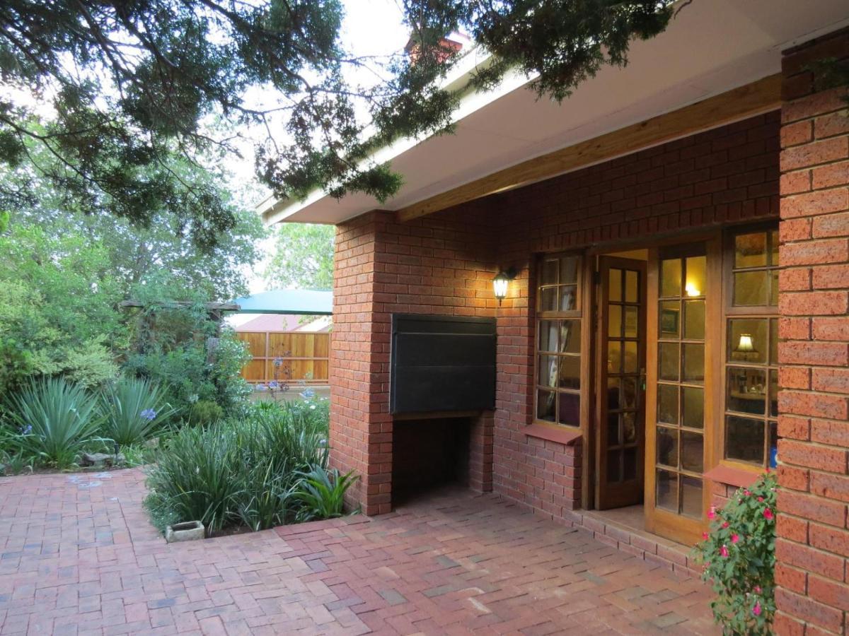 Camelia Guest House Bloemfontein Exterior photo