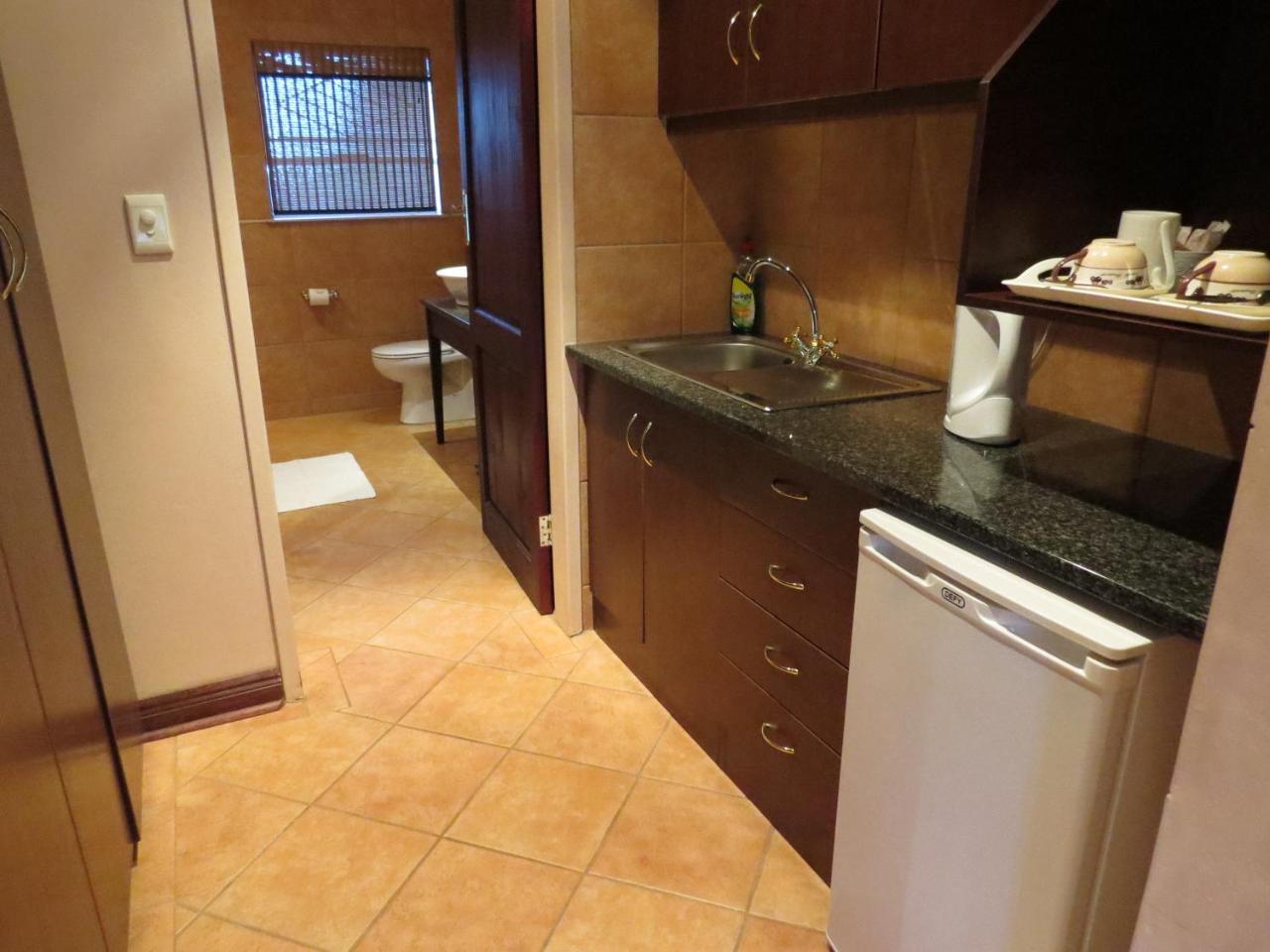 Camelia Guest House Bloemfontein Exterior photo