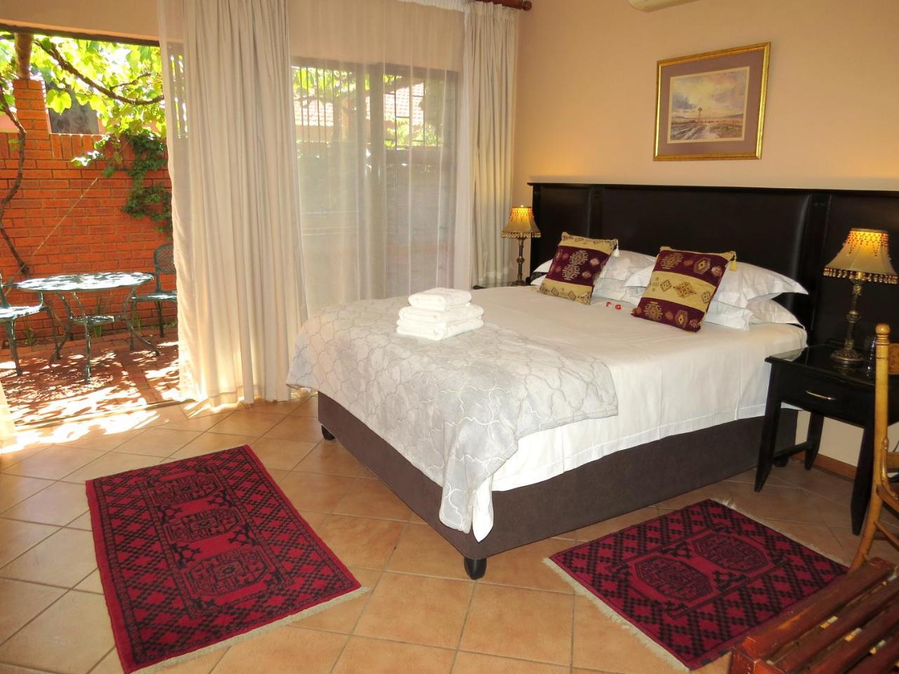 Camelia Guest House Bloemfontein Exterior photo